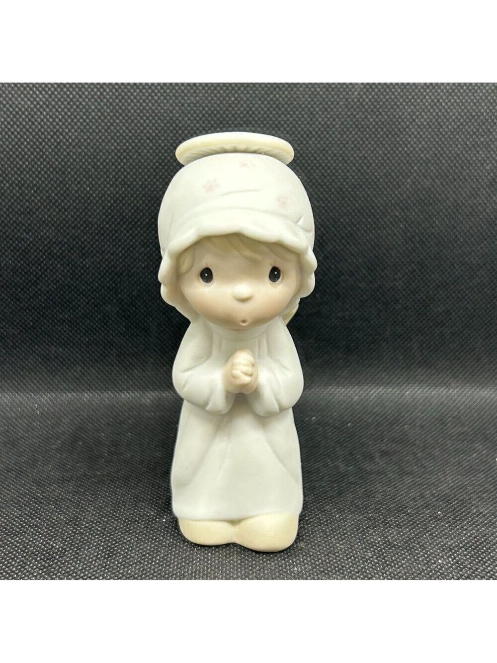 PRECIOUS Moments “The First Noel" figurine